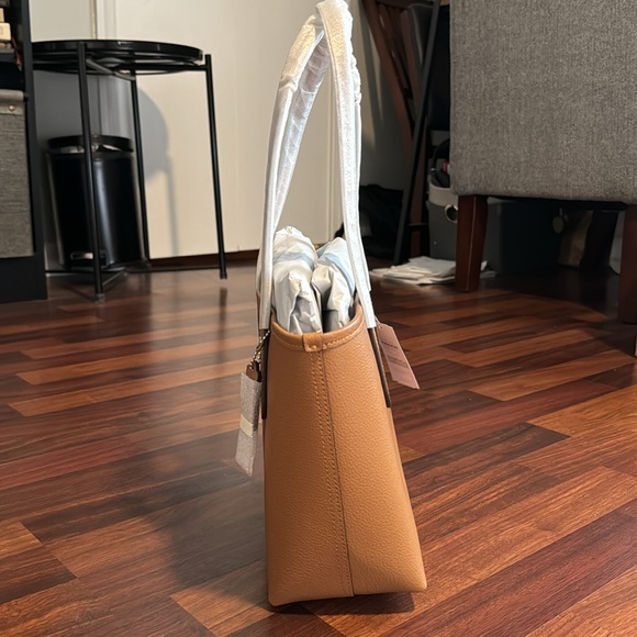 COACH SMALL CITY TOTE BAG NWT - Picture 2 of 4